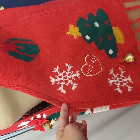 Merry Christmas Cardigan Size Large - Picture 8 of 13